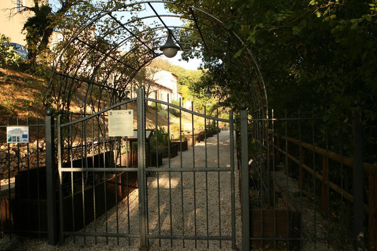 Hotel Convento Di San Colombo Santo Stefano Di Sessanio Exterior foto